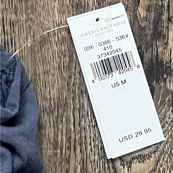 NWT American Eagle Blue Tank Top with keyhole detailing on back size medium - Picture 3 of 7